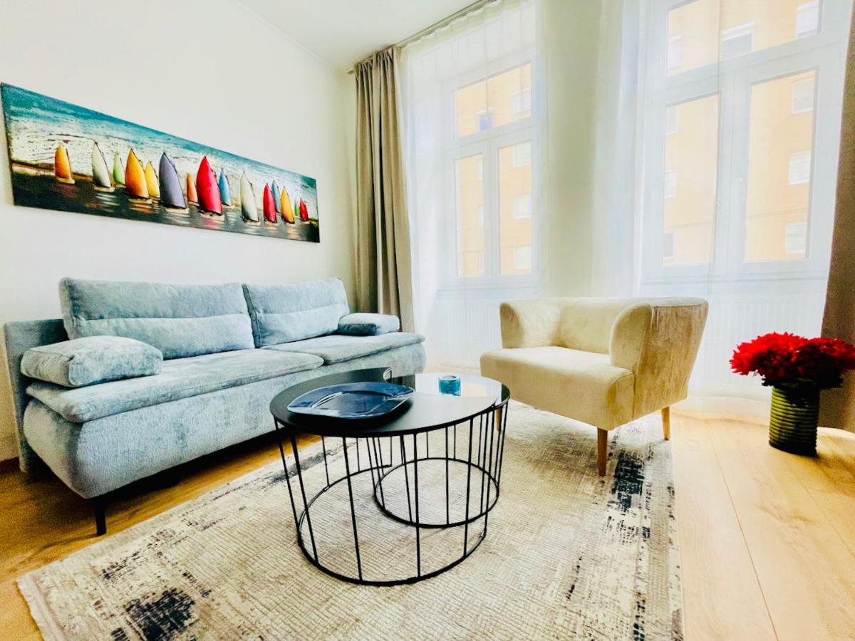 Colorful & Quiet Apartment In Beautiful Viennese Building Dış mekan fotoğraf