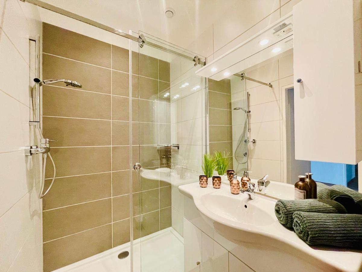 Colorful & Quiet Apartment In Beautiful Viennese Building Dış mekan fotoğraf